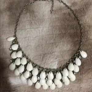 🌹3/$20 Francesca’s rhinestone statement necklace